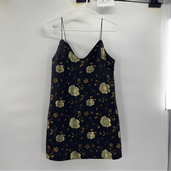 Forever 21 black gold leaf jacquard dress size S - Picture 2 of 9